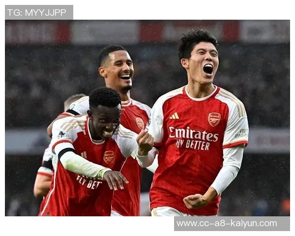 富安健洋今夏与阿森纳解约将与阿贾克斯签约半年开启新篇章